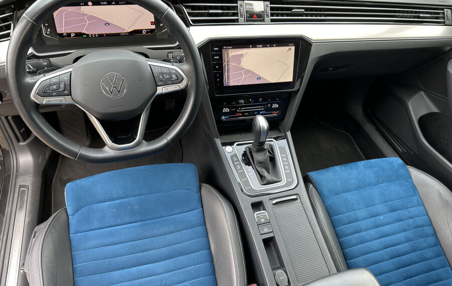 VW Passat Variant 2.0 TDI DSG Elegance NAV+LED+360°