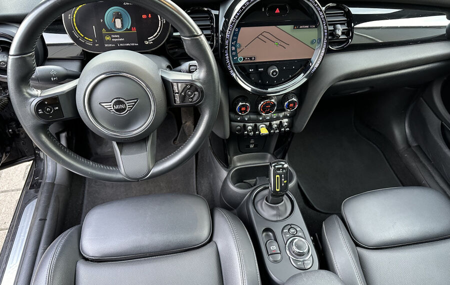 MINI Cooper SE Classic Trim NAV+LED+HEAD-UP+PANO+1HD