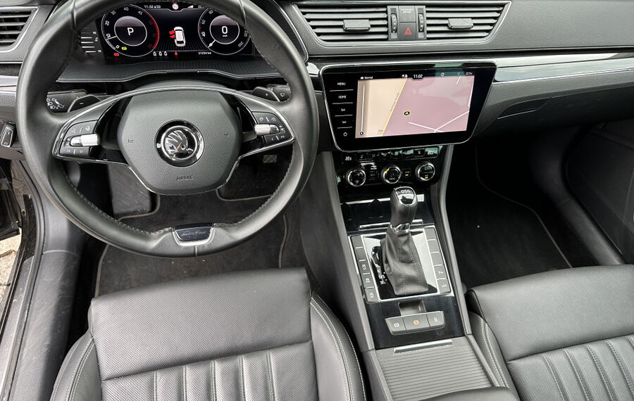 Skoda Superb Combi 2.0 TDI DSG L&K NAV+LED+AHK+ACC+KAM