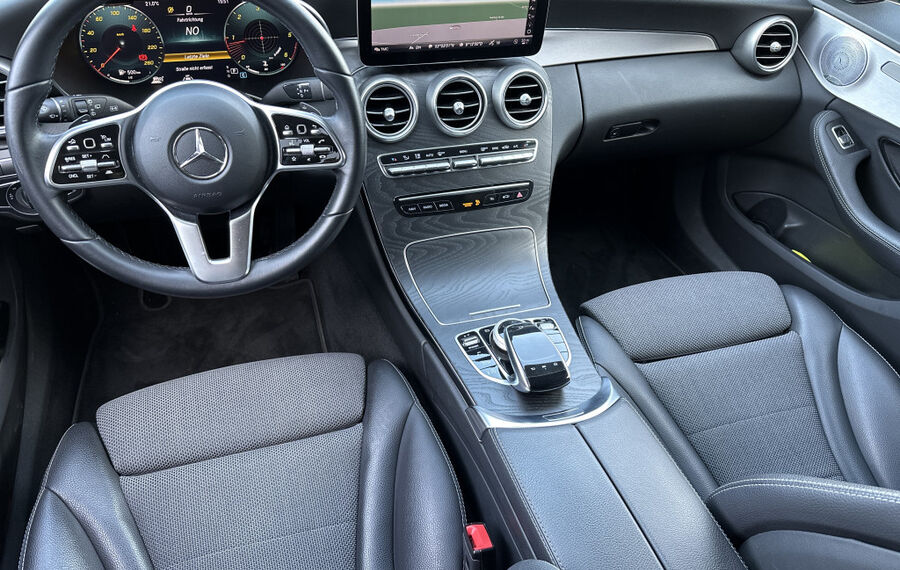 Mercedes-Benz C 220d T Avantgarde Night-Paket NAV+LED+AHK+WIDESCREEN