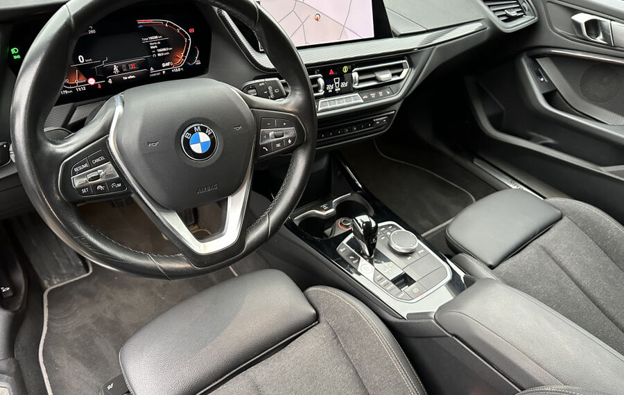 BMW 120d Sport-Line NAV+LED+ACC+AHK+HEAD-UP+17ZO+1HD