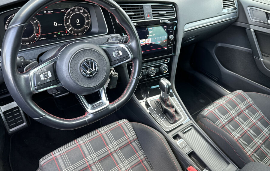 VW Golf 2.0 TSI GTI DSG NAV+LED+ACC+VCOCK+DYNAUDIO+2Hd