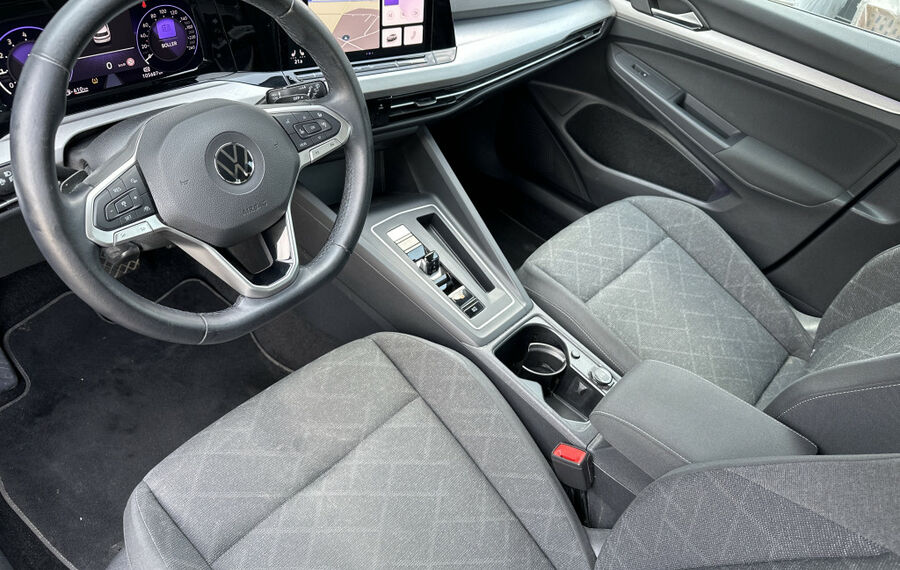 VW Golf Life eTSI 5-Türer NAV+LED+CARPLAY+ACC+KAM